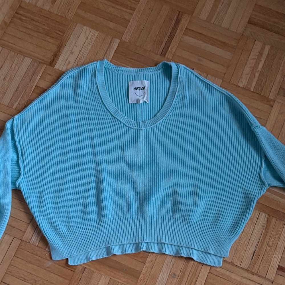 Women's Aerie beyond cropped sweater